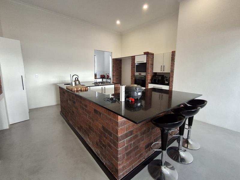 3 Bedroom Property for Sale in Britannia Bay Western Cape